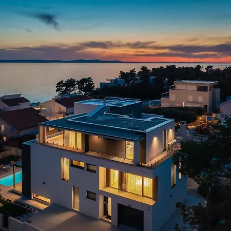 Acacia Villa