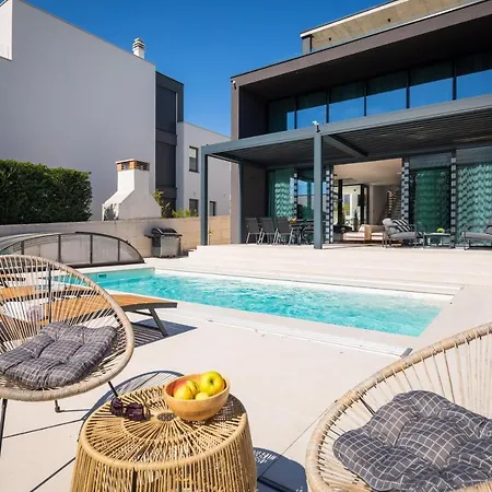 Acacia Villa