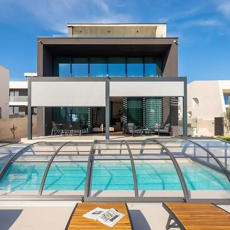 Acacia Villa