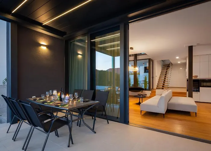 Βίλα Acacia Petrcane